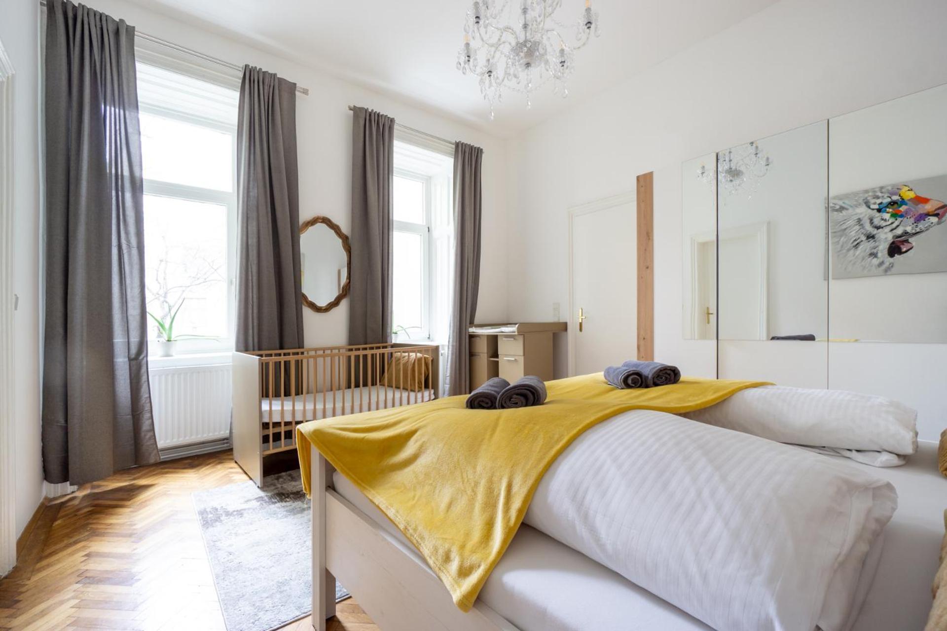 Central Apartment In Viennese Old Building Eksteriør bilde