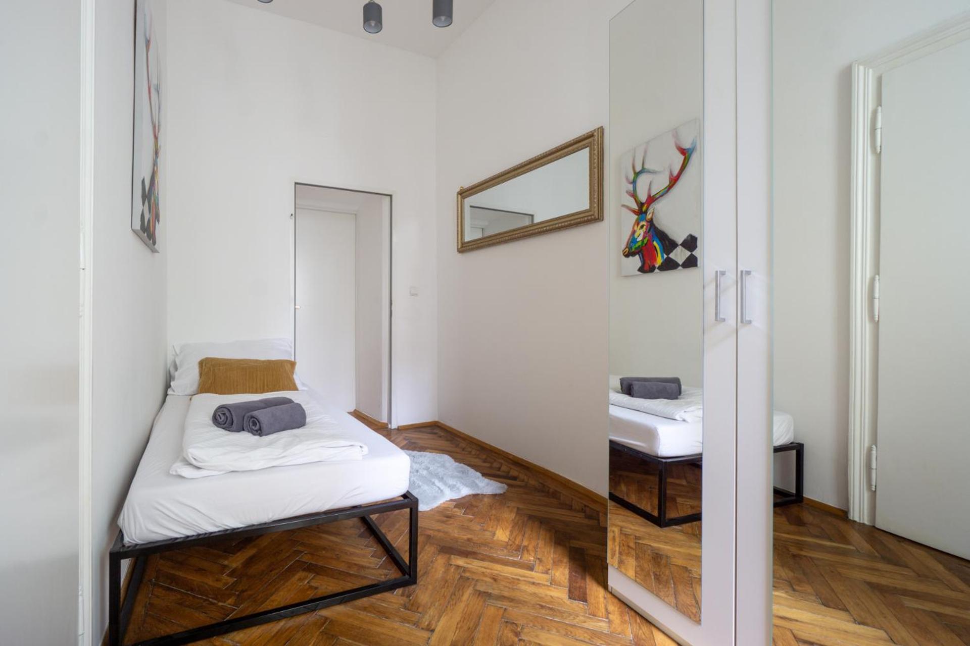 Central Apartment In Viennese Old Building Eksteriør bilde