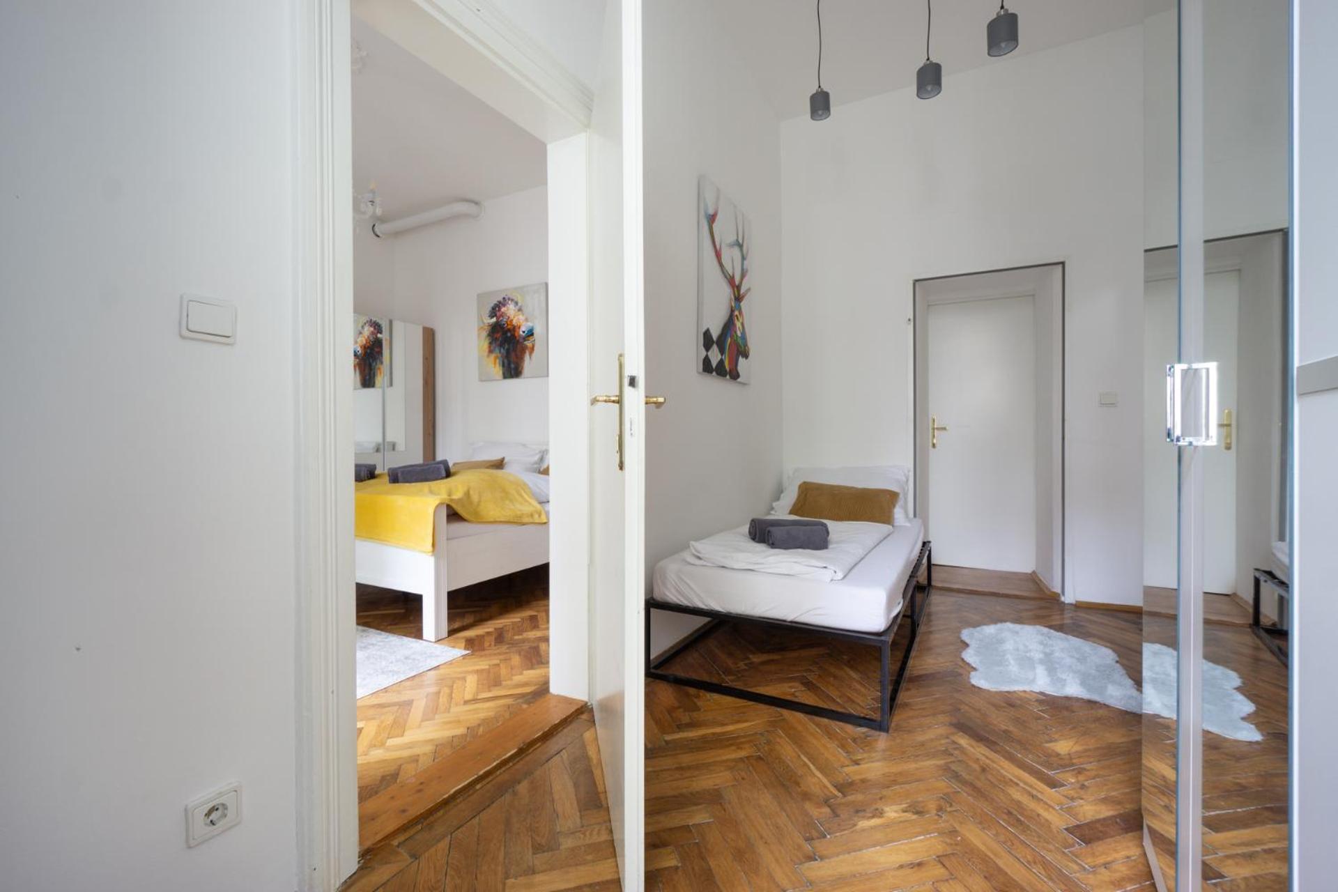 Central Apartment In Viennese Old Building Eksteriør bilde
