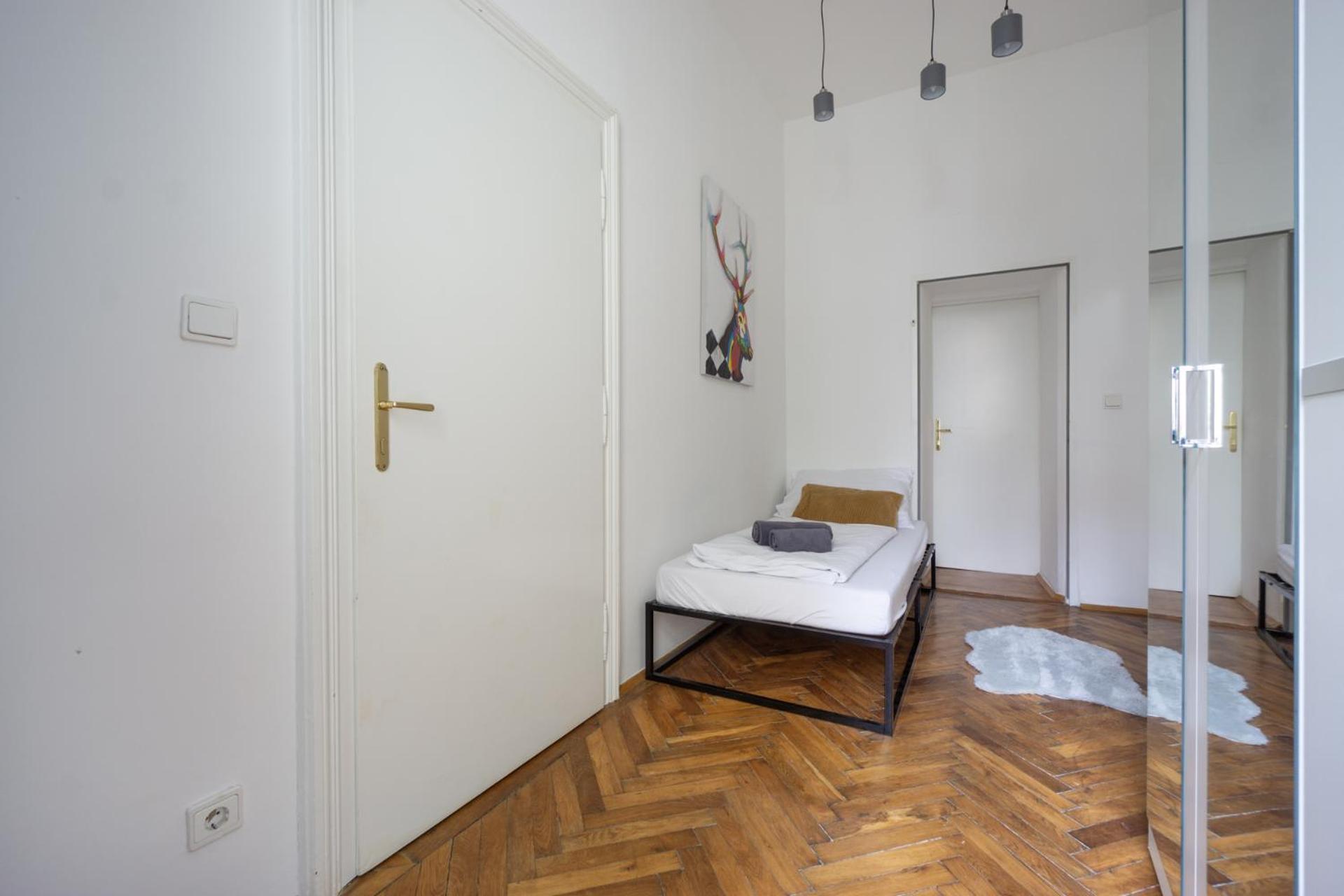Central Apartment In Viennese Old Building Eksteriør bilde